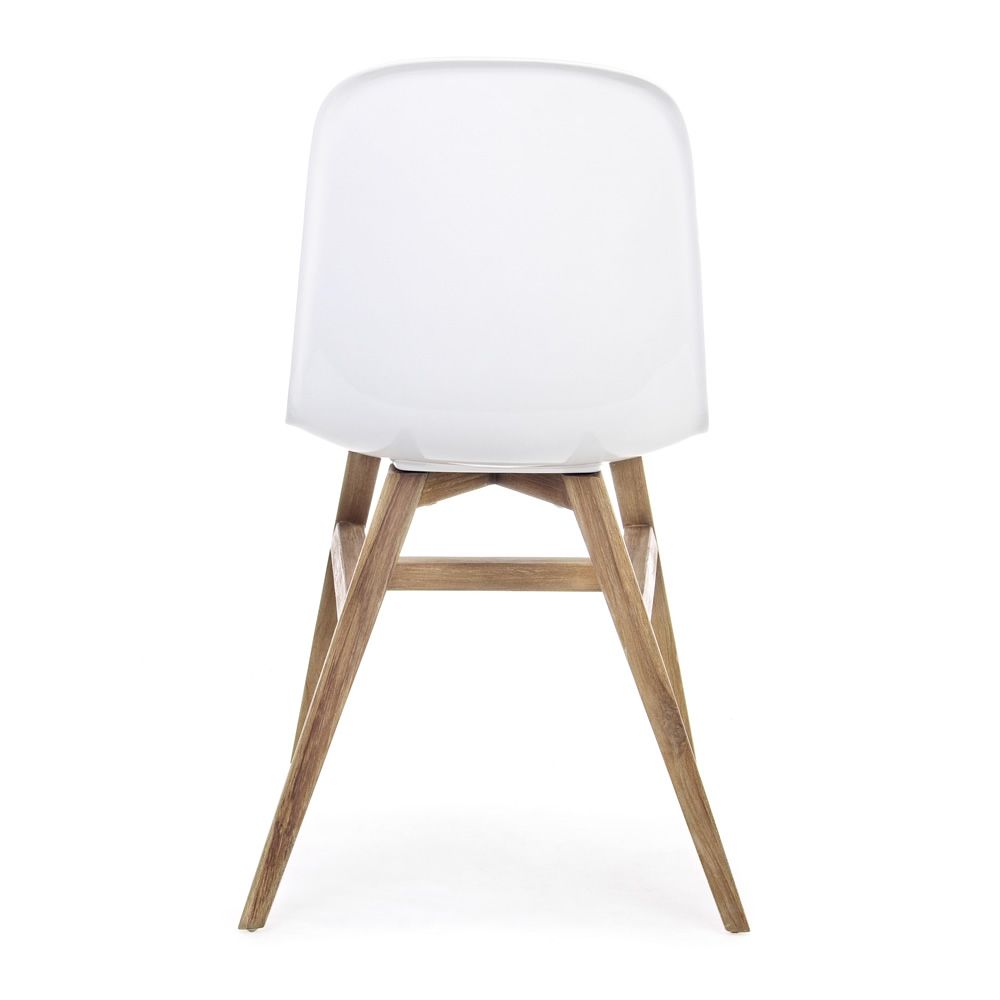 sila stuhl aus teak mit sitz aus glasfaser in der farbe glanzend weiss