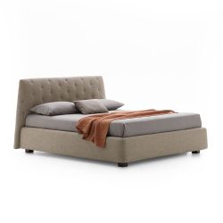 Atrius Letto matrimoniale imbottito con impunture sulla testiera