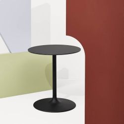Flink Table Tavolo alto in metallo di Infiniti, struttura in