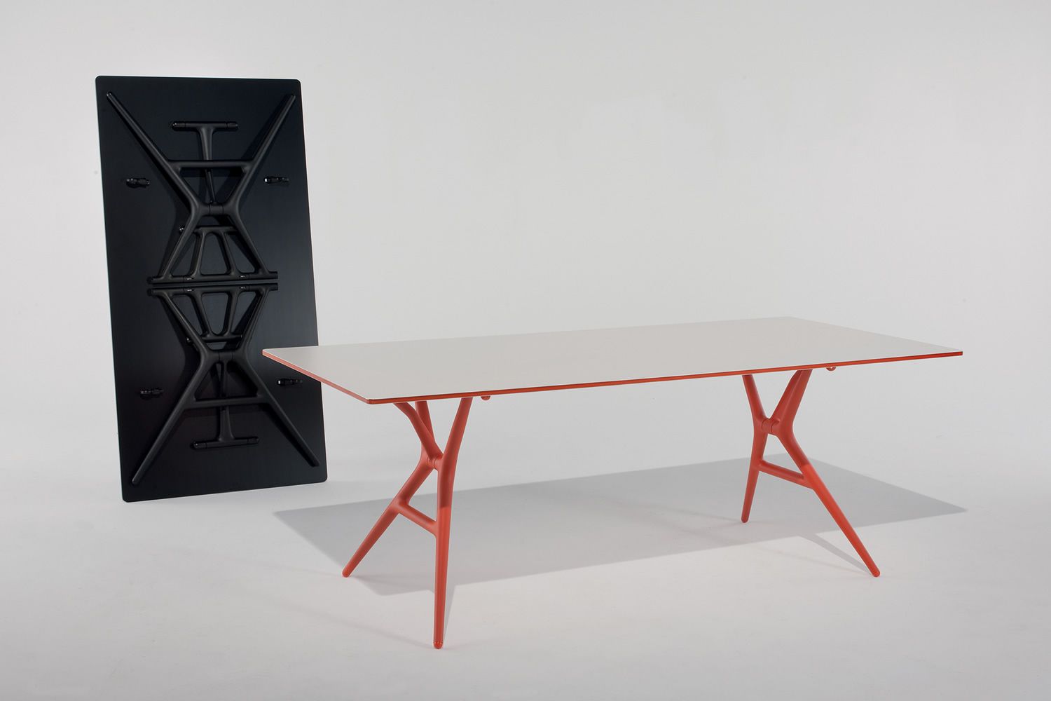 Spoon Table Folding table Kartell, made of polypropylene with