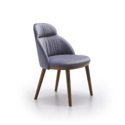 Cloud Sedia con schienale avvolgente di Natisa, con struttura in