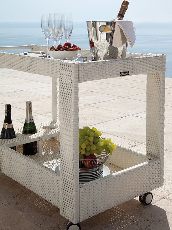 Spider/C: Servierwagen aus Kunstrattan, mit Flaschenhalter und Rollen