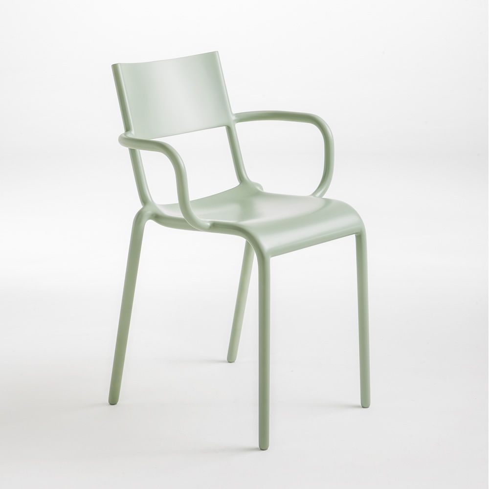 Generic A Chaise design de Kartell en polypropylène, empilable