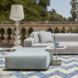 Plastics Duo Outdoor Pouf Pouf per esterno di Kartell con