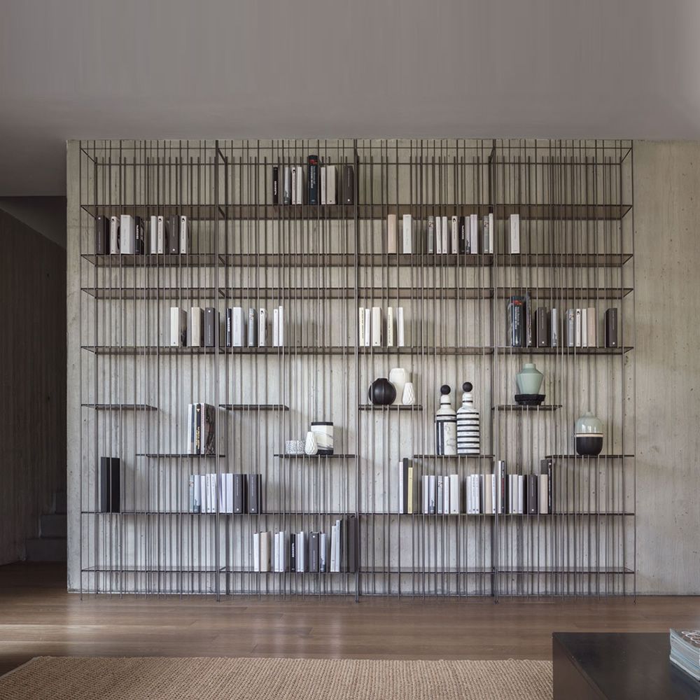 Metrica - Bücherregal Mogg, aus Metall mit Einlegeböden aus Glas